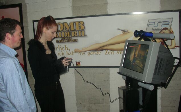 08 - AndrewThompsonAndCatSuitAndPonytailPlayingAOD.jpg 51.8K